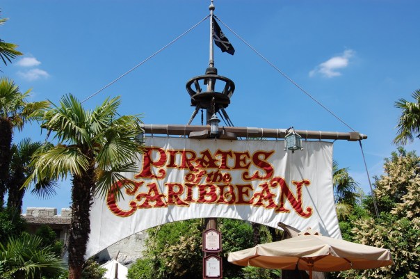 l-accident-a-eu-lieu-dans-l-attraction-pirates